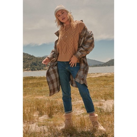 WARMS MY SOUL CABLE KNIT FRINGE SWEATER - Picture 2 of 5